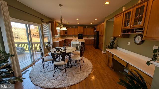 1108 PICKETT ST, Fredericksburg, VA 22401