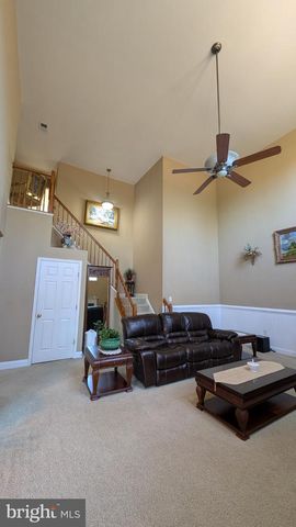 1108 PICKETT ST, Fredericksburg, VA 22401