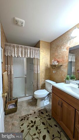 1108 PICKETT ST, Fredericksburg, VA 22401