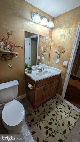 1108 PICKETT ST, Fredericksburg, VA 22401