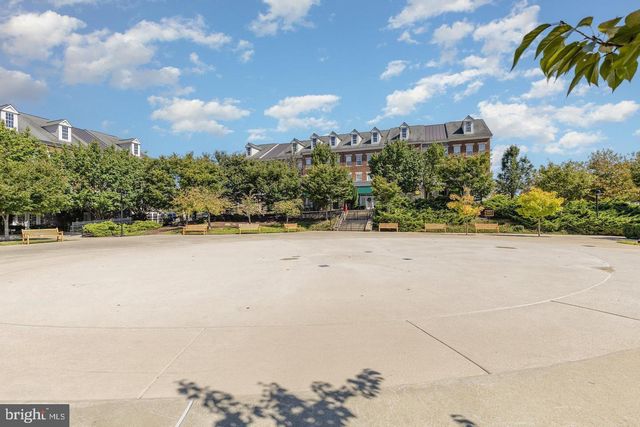 1108 PICKETT ST, Fredericksburg, VA 22401