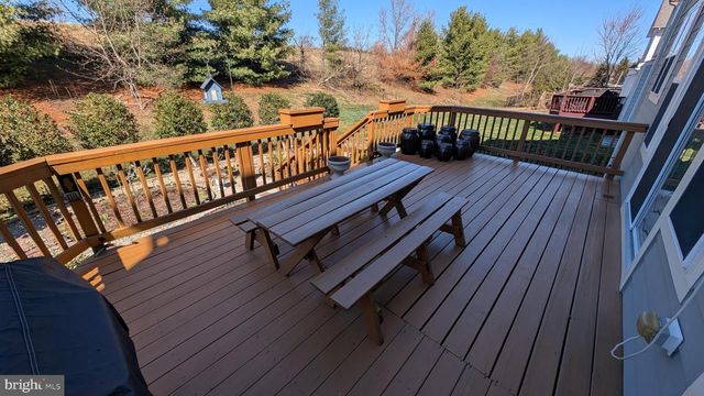 1108 PICKETT ST, Fredericksburg, VA 22401