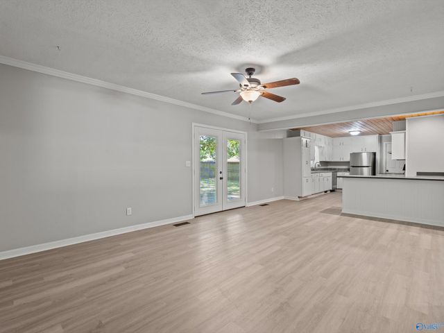 442 10th Street NW, Arab, AL 35016