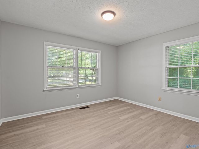 442 10th Street NW, Arab, AL 35016