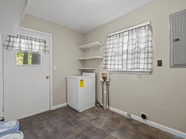 442 10th Street NW, Arab, AL 35016