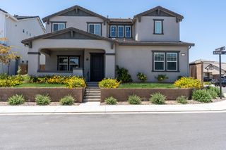 253 Peters Lane S, Madera, CA 93636