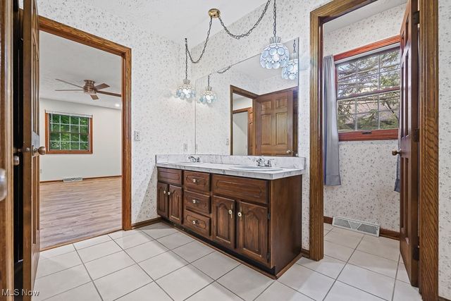 4009 Troon Drive, Uniontown, OH 44685