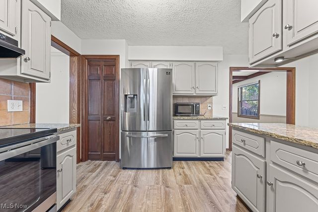 4009 Troon Drive, Uniontown, OH 44685