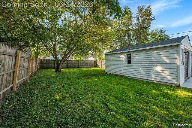24409 Bolam Avenue, Warren, MI 48089