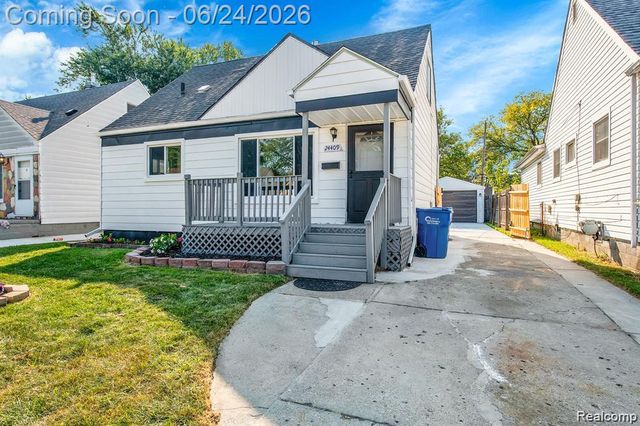 24409 Bolam Avenue, Warren, MI 48089