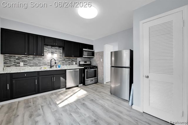 24409 Bolam Avenue, Warren, MI 48089