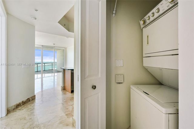 480 NE 30th St 1502, Miami, FL 33137