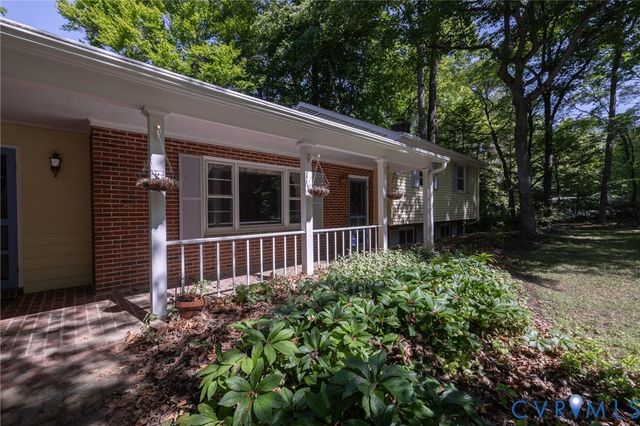 14219 Hickory Oaks Ln, Ashland, VA 23005