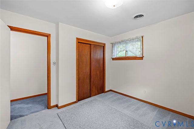 14219 Hickory Oaks Ln, Ashland, VA 23005