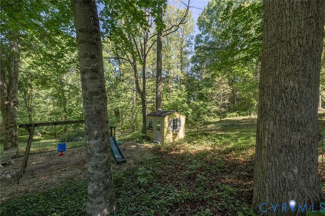 14219 Hickory Oaks Ln, Ashland, VA 23005