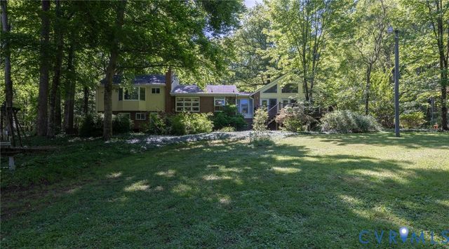 14219 Hickory Oaks Ln, Ashland, VA 23005