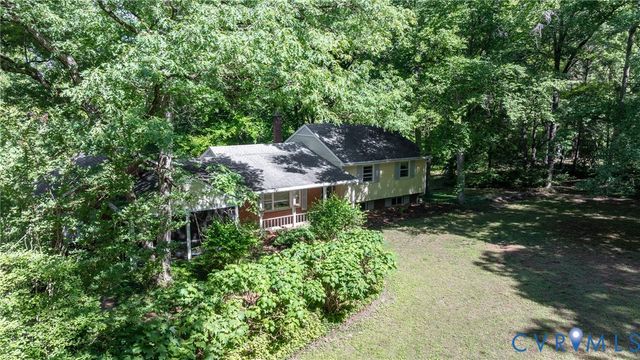 14219 Hickory Oaks Ln, Ashland, VA 23005