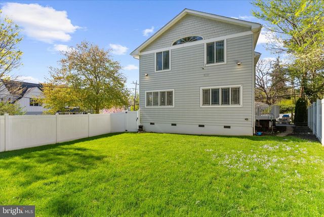 4717 EDGEFIELD RD, Bethesda, MD 20814