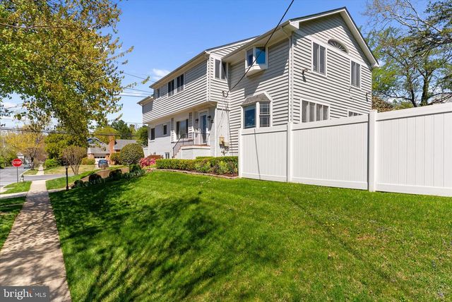 4717 EDGEFIELD RD, Bethesda, MD 20814