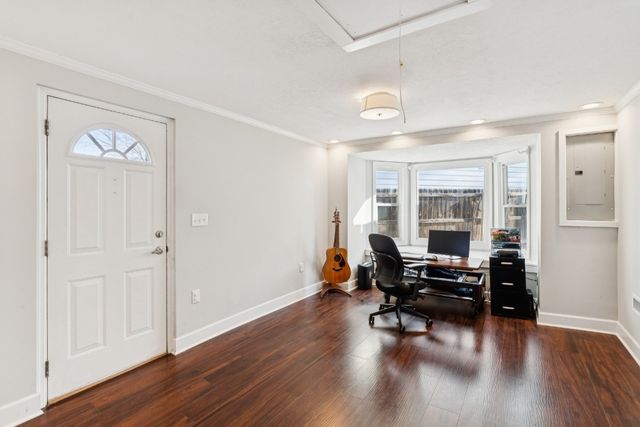 6521B Premier Dr, Nashville, TN 37209