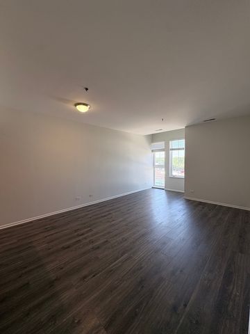 625 Deerfield Road 402, Deerfield, IL 60015
