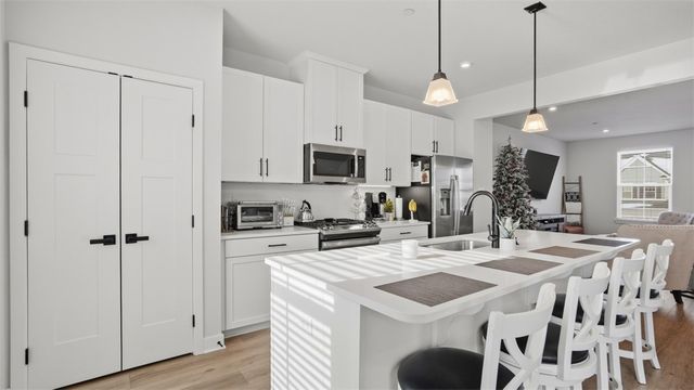 4702 Spruce Rd, Pine Twp, PA 15044