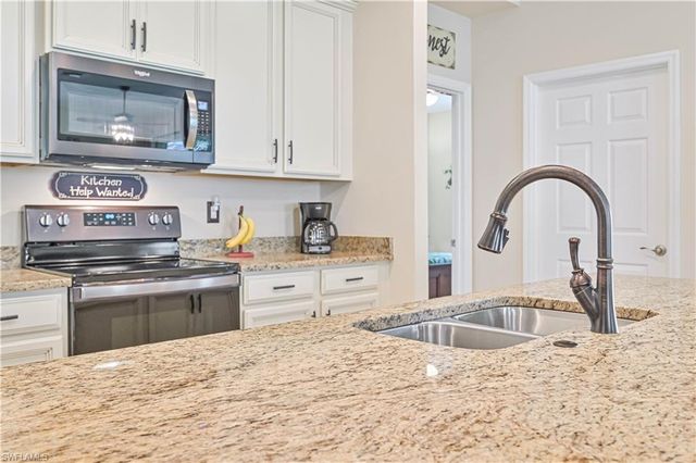 3233 Birch Tree LN, Alva, FL 33920