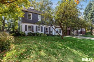 3009 E 18TH Street, Davenport, IA 52803