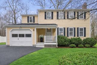8 Woodfall Road, Medfield, MA 02052