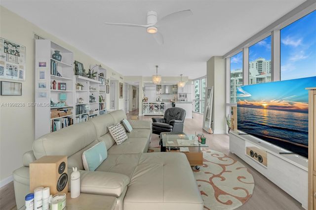 3801 Collins Ave 806, Miami Beach, FL 33140