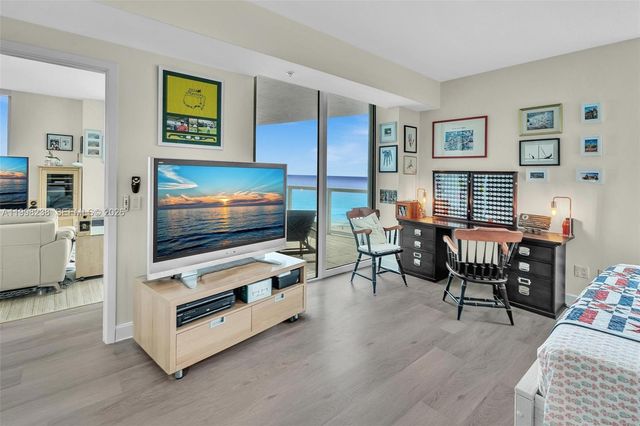 3801 Collins Ave 806, Miami Beach, FL 33140