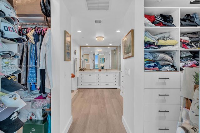 3801 Collins Ave 806, Miami Beach, FL 33140