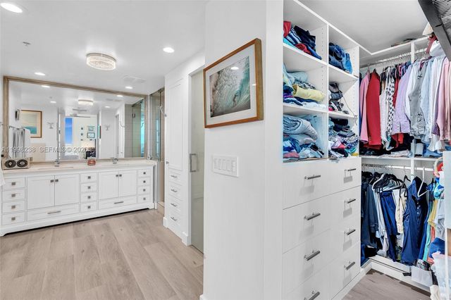 3801 Collins Ave 806, Miami Beach, FL 33140