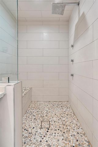 3801 Collins Ave 806, Miami Beach, FL 33140