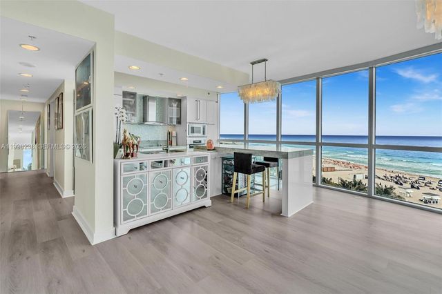 3801 Collins Ave 806, Miami Beach, FL 33140