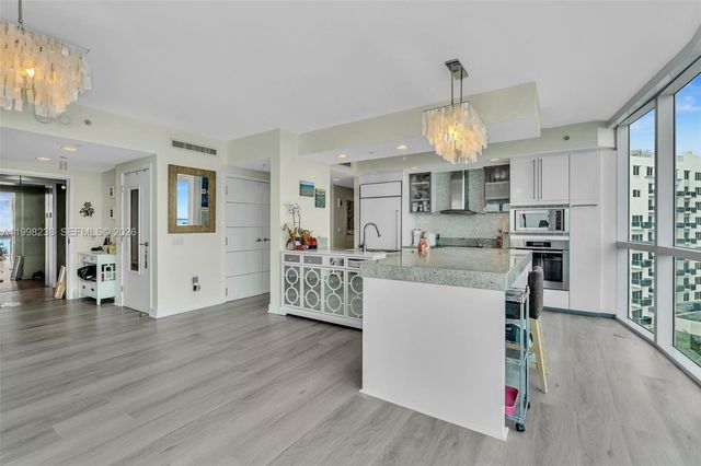 3801 Collins Ave 806, Miami Beach, FL 33140