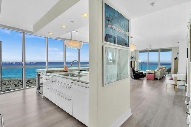 3801 Collins Ave 806, Miami Beach, FL 33140