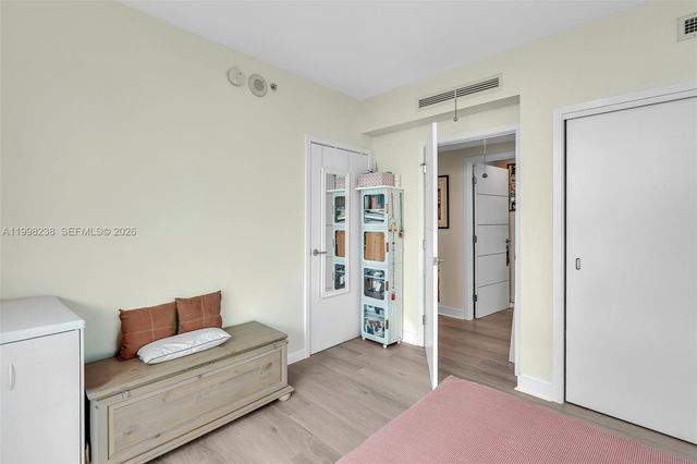 3801 Collins Ave 806, Miami Beach, FL 33140