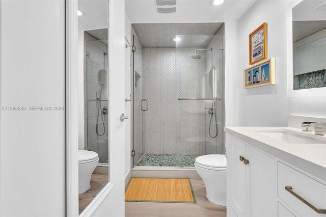 3801 Collins Ave 806, Miami Beach, FL 33140