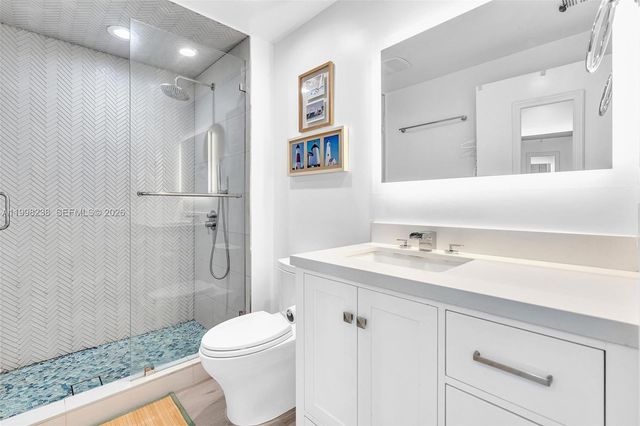 3801 Collins Ave 806, Miami Beach, FL 33140