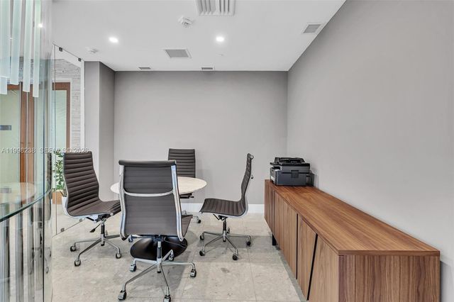 3801 Collins Ave 806, Miami Beach, FL 33140