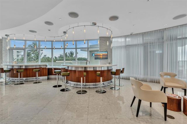 3801 Collins Ave 806, Miami Beach, FL 33140