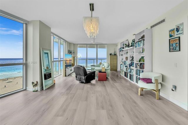 3801 Collins Ave 806, Miami Beach, FL 33140