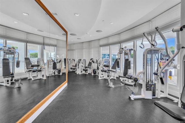 3801 Collins Ave 806, Miami Beach, FL 33140