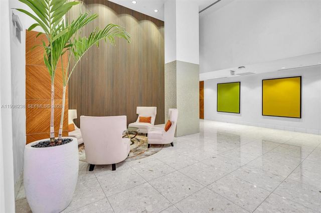 3801 Collins Ave 806, Miami Beach, FL 33140