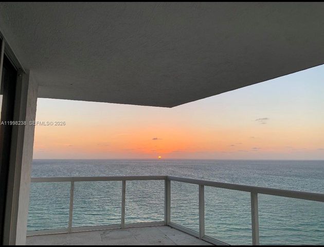 3801 Collins Ave 806, Miami Beach, FL 33140