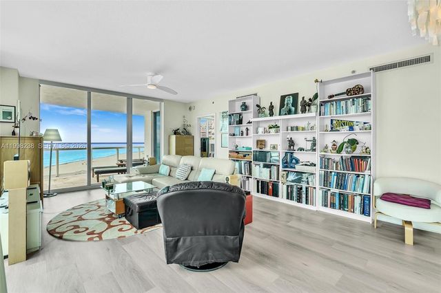 3801 Collins Ave 806, Miami Beach, FL 33140
