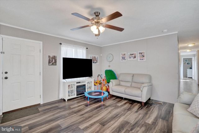 284 CHESAPEAKE EST, Thomasville, PA 17364