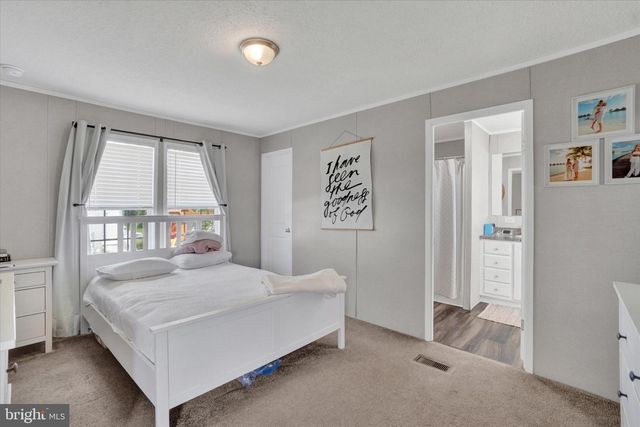 284 CHESAPEAKE EST, Thomasville, PA 17364