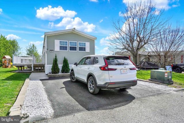 284 CHESAPEAKE EST, Thomasville, PA 17364